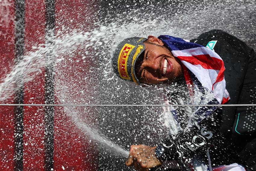 Lewis Hamilton champagne